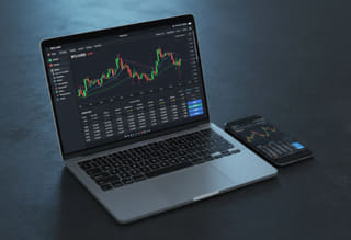 Sigue la actividad: supervisa el rendimiento de los fondos y el historial de trading